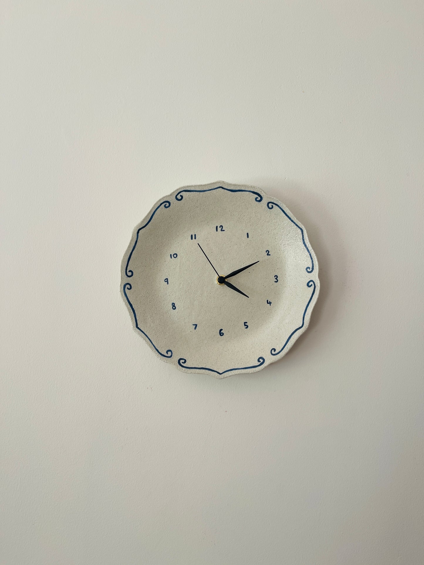 Ceramic plate clock with hand painted detail