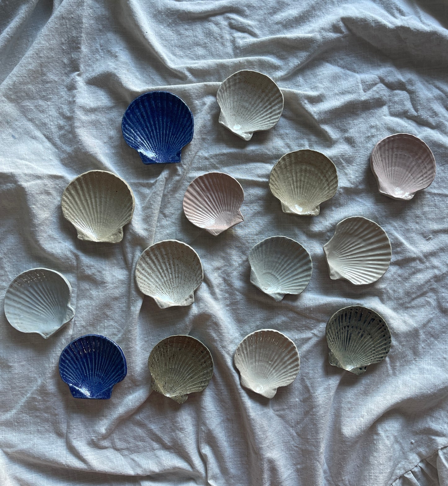 Ceramic shell dishes (small)